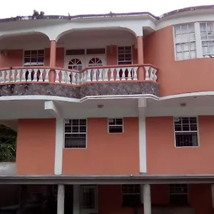 Appartement Style J, Roseau